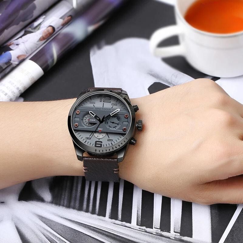 Luxury Leather Band Quartz Chronograph Sports Watch